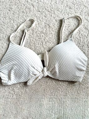 H&M Cream/ White Tie-Front Bikini Top